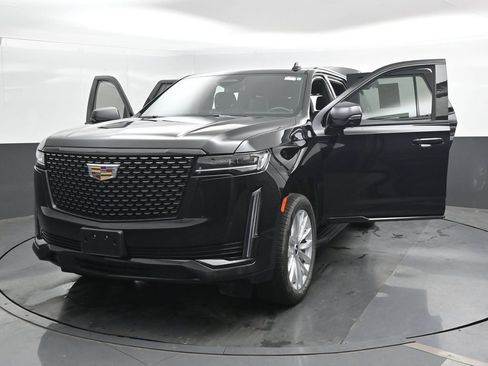 Used 2024 Cadillac Escalade Luxury AWD/4WD image 48