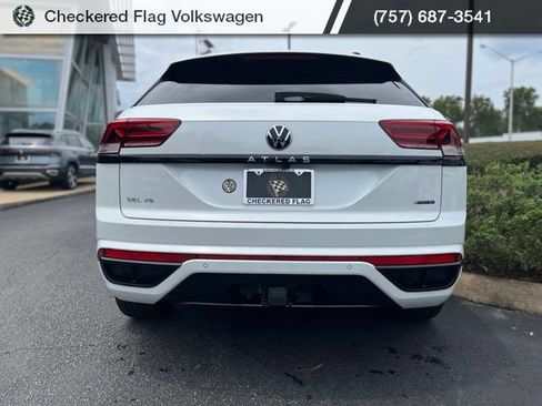 Used 2023 Volkswagen Atlas Cross Sport SEL R-Line AWD/4WD image 10