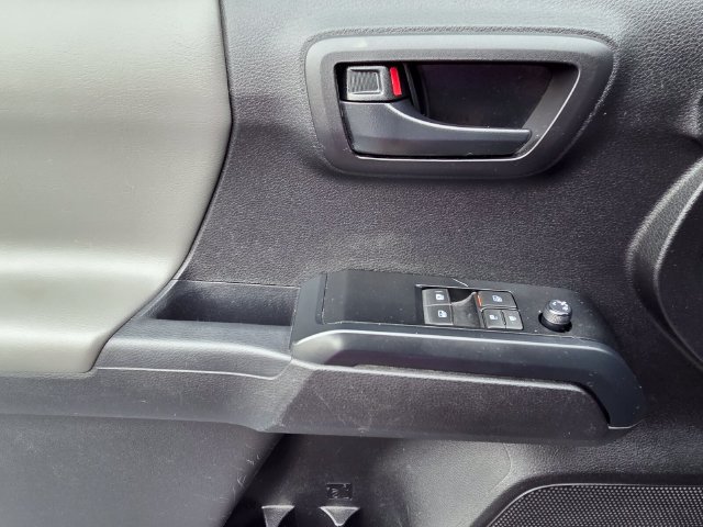 Used 2023 Toyota Tacoma SR w/ SR Convenience Package AWD/4WD image 15
