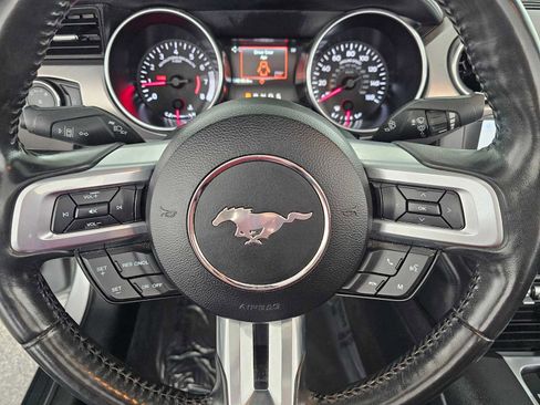 Used 2022 Ford Mustang Premium image 22