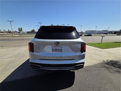 Used 2021 Kia Sorento S w/ Panoramic Sunroof Package FWD image 6