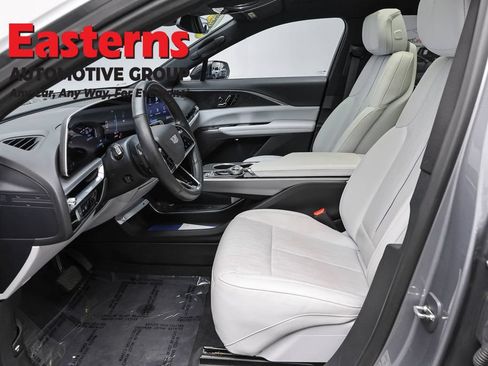 Used 2024 Cadillac Lyriq Luxury RWD image 14