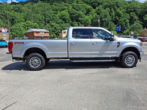 Used 2022 Ford F350 XLT w/ XLT Premium Package AWD/4WD image 7