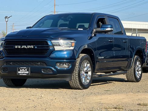 Used 2022 RAM 1500 Laramie w/ Sport Appearance Package AWD/4WD image 9