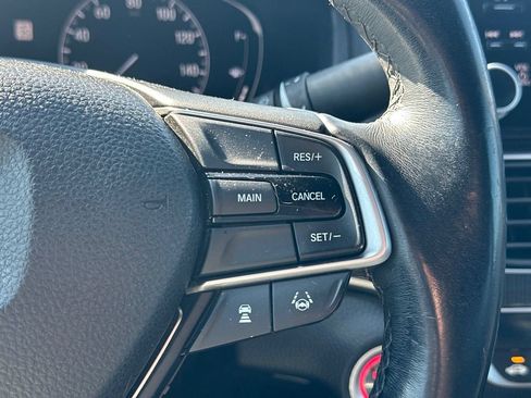 Used 2018 Honda Accord Sport image 20