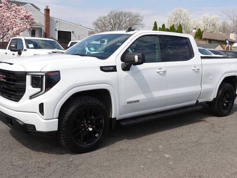 Used 2025 GMC Sierra 1500 Elevation w/ Elevation Premium Package AWD/4WD image 2