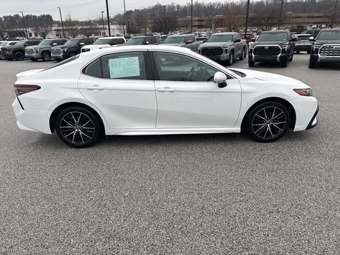 Certified 2024 Toyota Camry SE image 3