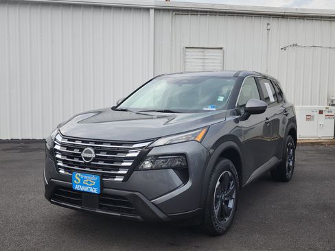 Used 2024 Nissan Rogue SV FWD image 1