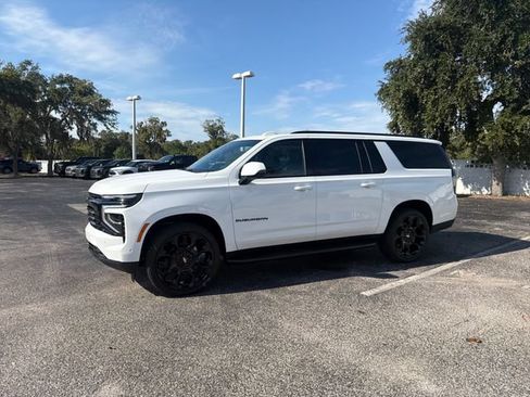 New 2026 Chevrolet Suburban RST w/ RST Capability Package AWD/4WD image 3
