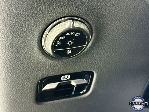 Certified 2025 Mercedes-Benz GLC 350e 4MATIC image 11