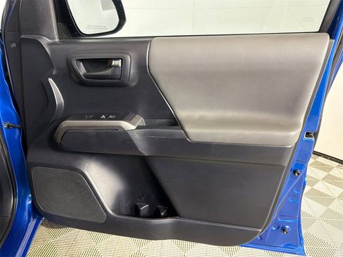 Used 2018 Toyota Tacoma SR5 image 14