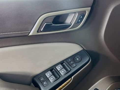 Used 2019 GMC Yukon XL Denali w/ Open Road Package RWD image 19