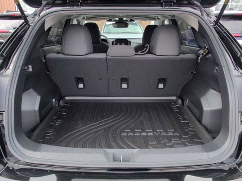 Used 2025 Subaru Crosstrek 2.0i Premium image 32
