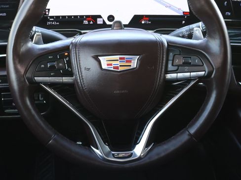 Certified 2024 Cadillac Escalade ESV V image 15