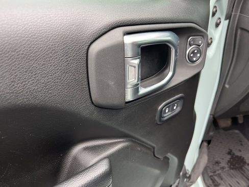 Used 2023 Jeep Wrangler Freedom Edition image 28