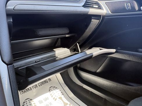 Used 2019 Ford Fusion SE image 25