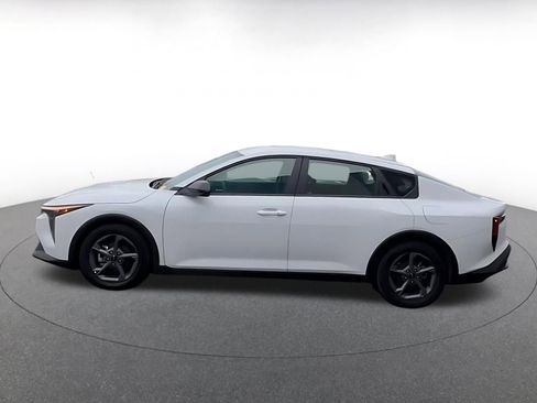 Used 2025 Kia K4 LXS image 8