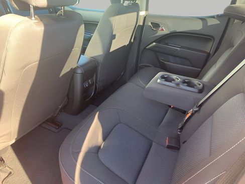 Used 2021 Chevrolet Colorado LT w/ LT Convenience Package image 19