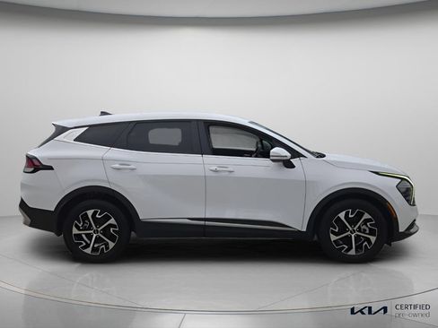Used 2025 Kia Sportage EX FWD image 4