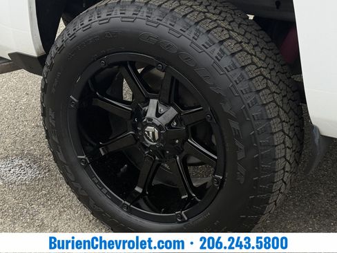 Used 2018 Chevrolet Silverado 1500 LT w/ All Star Edition image 27