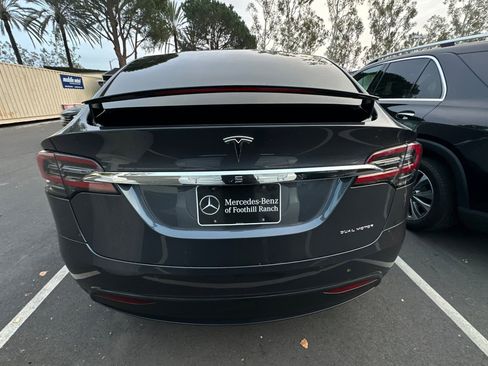 Used 2020 Tesla Model X Long Range image 6