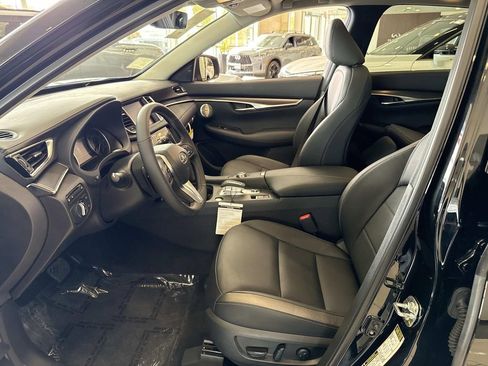 New 2025 INFINITI QX50 Luxe w/ Accent Package image 11