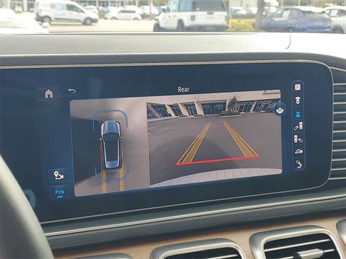 Used 2024 Mercedes-Benz GLE 450 4MATIC image 24