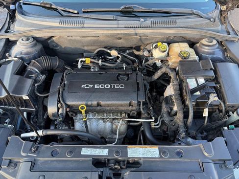 Used 2014 Chevrolet Cruze LS image 24