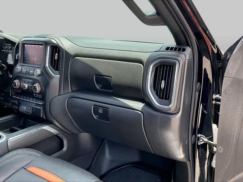 Used 2021 GMC Sierra 1500 AT4 w/ Off-Road Performance Package AWD/4WD image 18