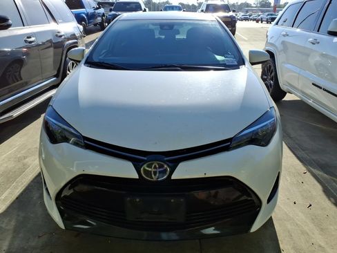 Certified 2018 Toyota Corolla LE FWD image 3