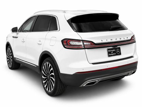 Used 2023 Lincoln Nautilus Black Label AWD/4WD image 3