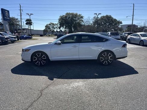 Certified 2023 Honda Accord Touring image 8