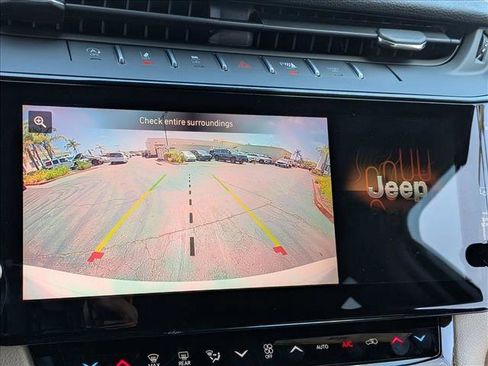 New 2026 Jeep Grand Cherokee Limited RWD image 15
