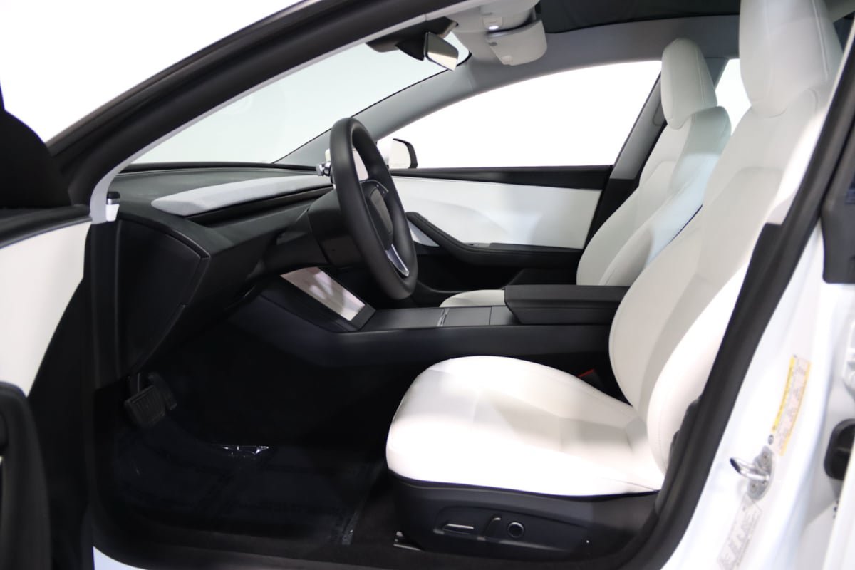 Used 2025 Tesla Model 3 Long Range RWD image 37
