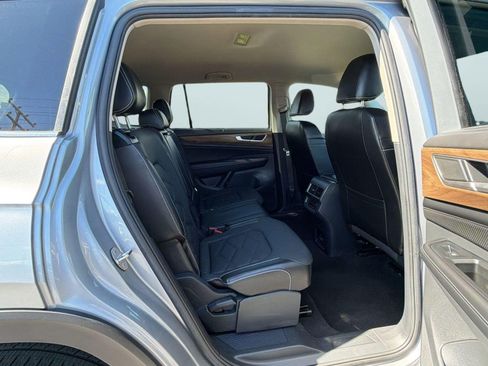 Used 2024 Volkswagen Atlas SE image 23