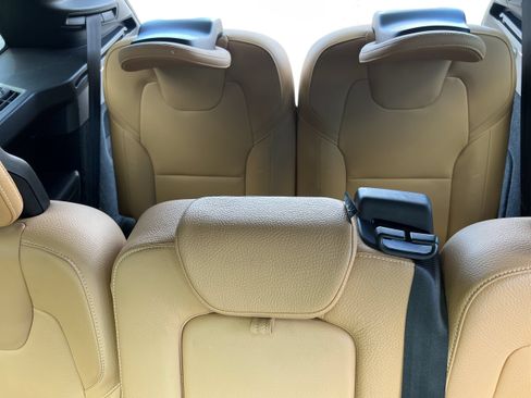 Used 2019 Volvo XC90 T6 Momentum AWD/4WD image 19