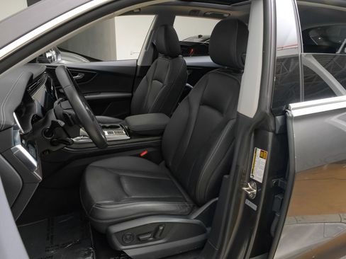 Used 2023 Audi Q8 Premium Plus w/ Premium Plus Package AWD/4WD image 37