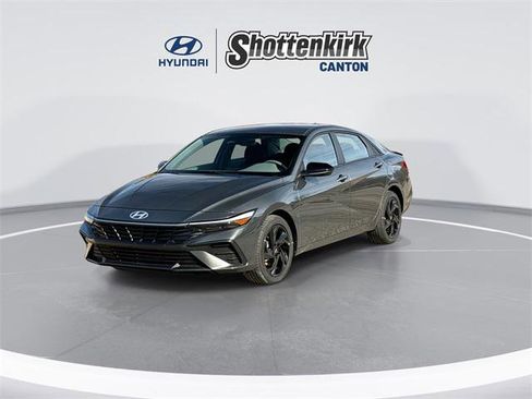 New 2026 Hyundai Elantra Sport image 4