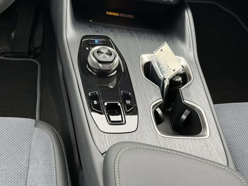 Used 2026 Lexus RZ 450e AWD w/ Accessory Package (2T) image 19