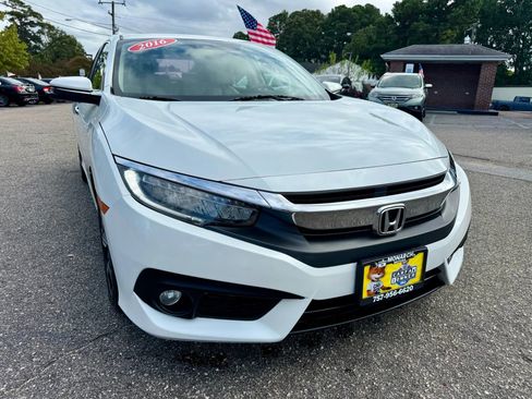 Used 2016 Honda Civic Touring image 7