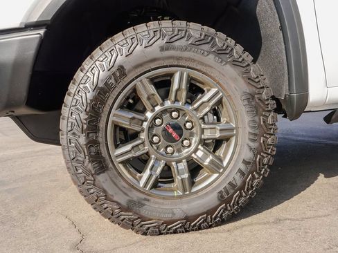 New 2026 GMC Sierra 1500 AT4X AWD/4WD image 7