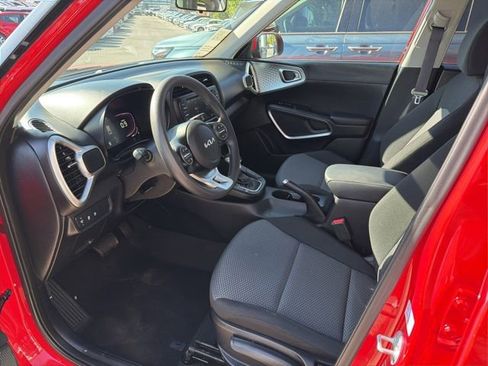 Certified 2023 Kia Soul LX FWD image 11