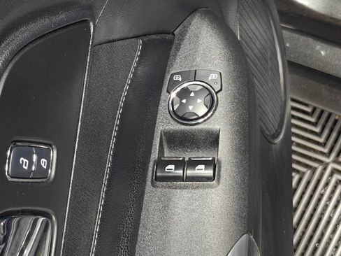 Used 2017 Ford Mustang Coupe w/ Equipment Group 051A RWD image 35