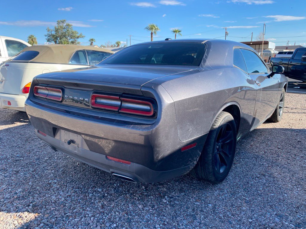 Used 2017 Dodge Challenger SXT RWD image 4