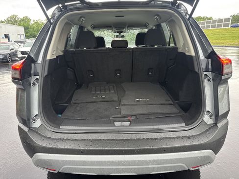 Used 2023 Nissan Rogue SV AWD/4WD image 10