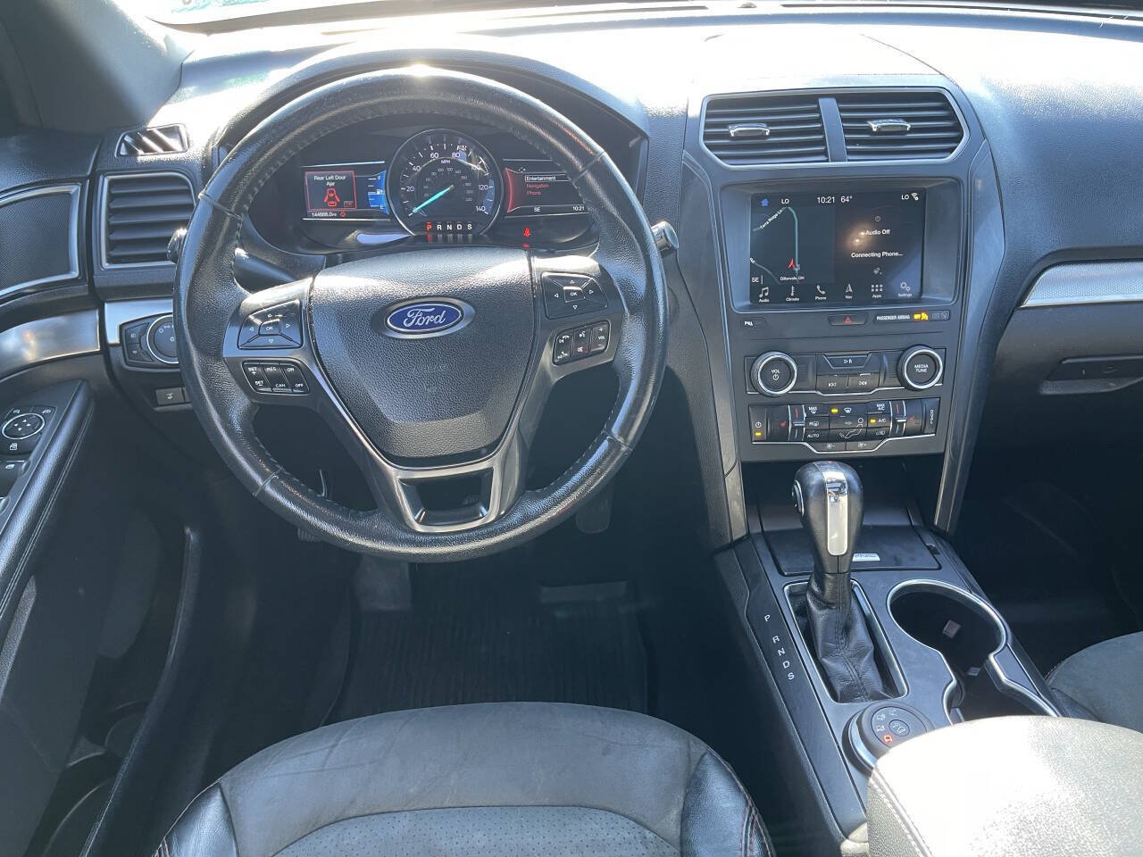 Used 2019 Ford Explorer XLT w/ Equipment Group 202A AWD/4WD image 6
