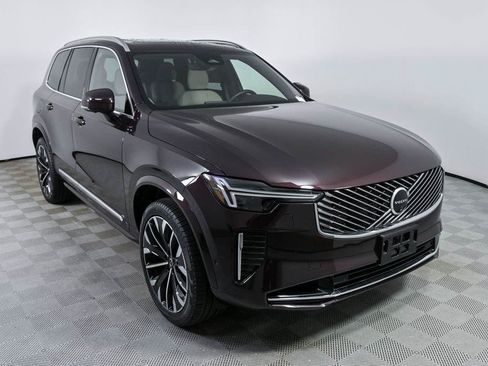 Certified 2025 Volvo XC90 T8 Plus AWD/4WD image 28