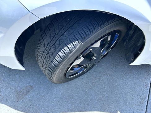 Used 2020 Toyota Corolla LE FWD image 23