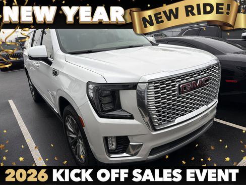 Used 2021 GMC Yukon XL Denali w/ Denali Premium Package image 1