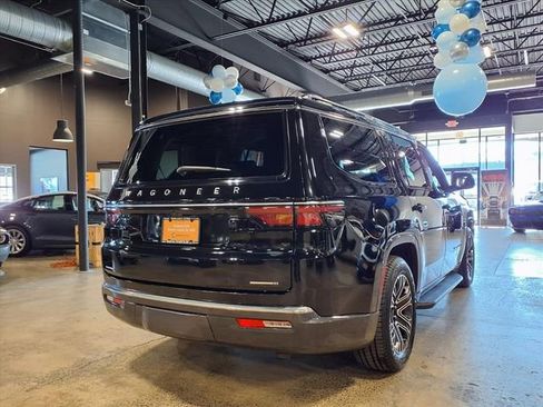 Used 2022 Jeep Wagoneer Series III w/ Flexible Seating Group AWD/4WD image 9